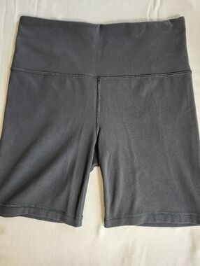 ATHLETA ULTRA HIGH RISE ELATION 7" SHORT Black Size Medium